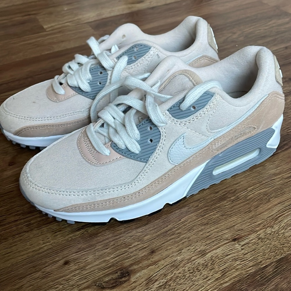 Brand new Nike Air shoes